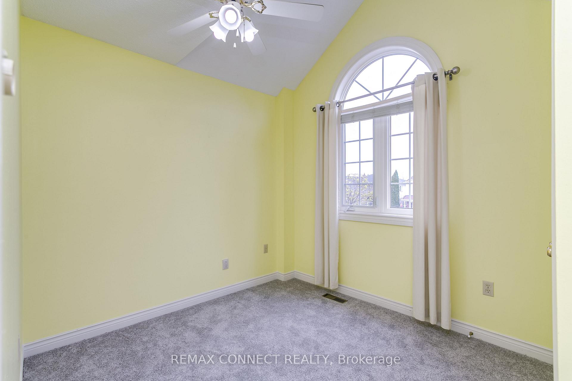 Photo 11 of 15 Kennedy Drive, Clarington, Courtice — HOMEH