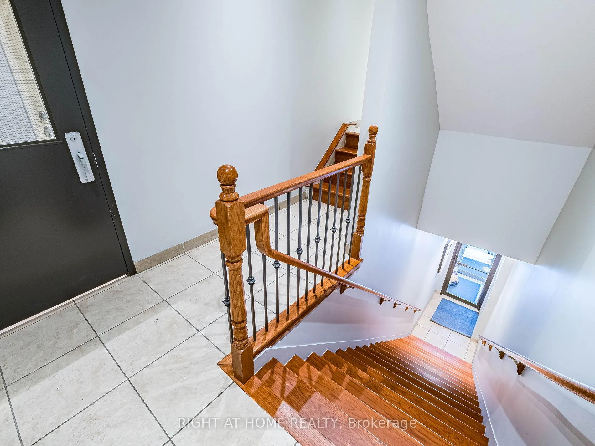 Photo 8 of Unit 302, 283 King Street E, Hamilton, Beasley — HOMEH
