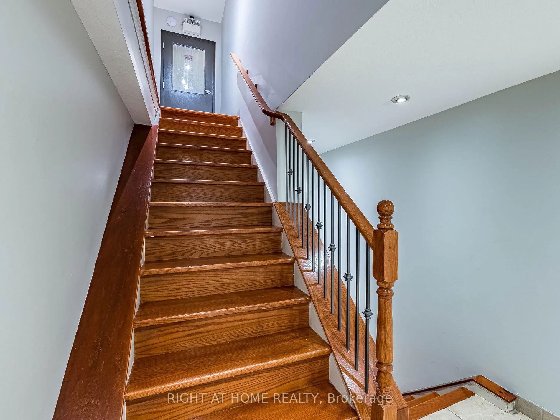Photo 9 of Unit 302, 283 King Street E, Hamilton, Beasley — HOMEH