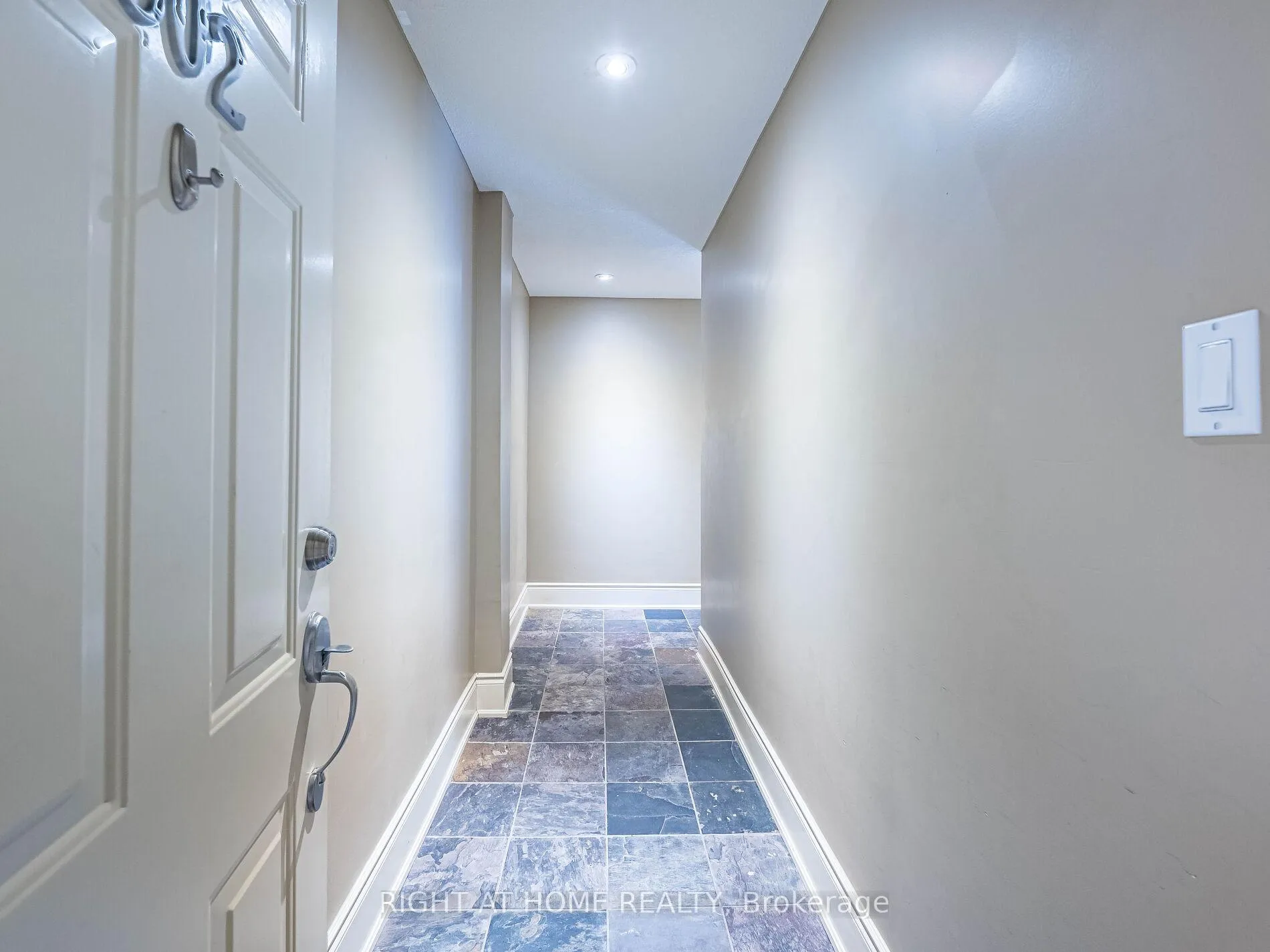 Photo 13 of Unit 302, 283 King Street E, Hamilton, Beasley — HOMEH