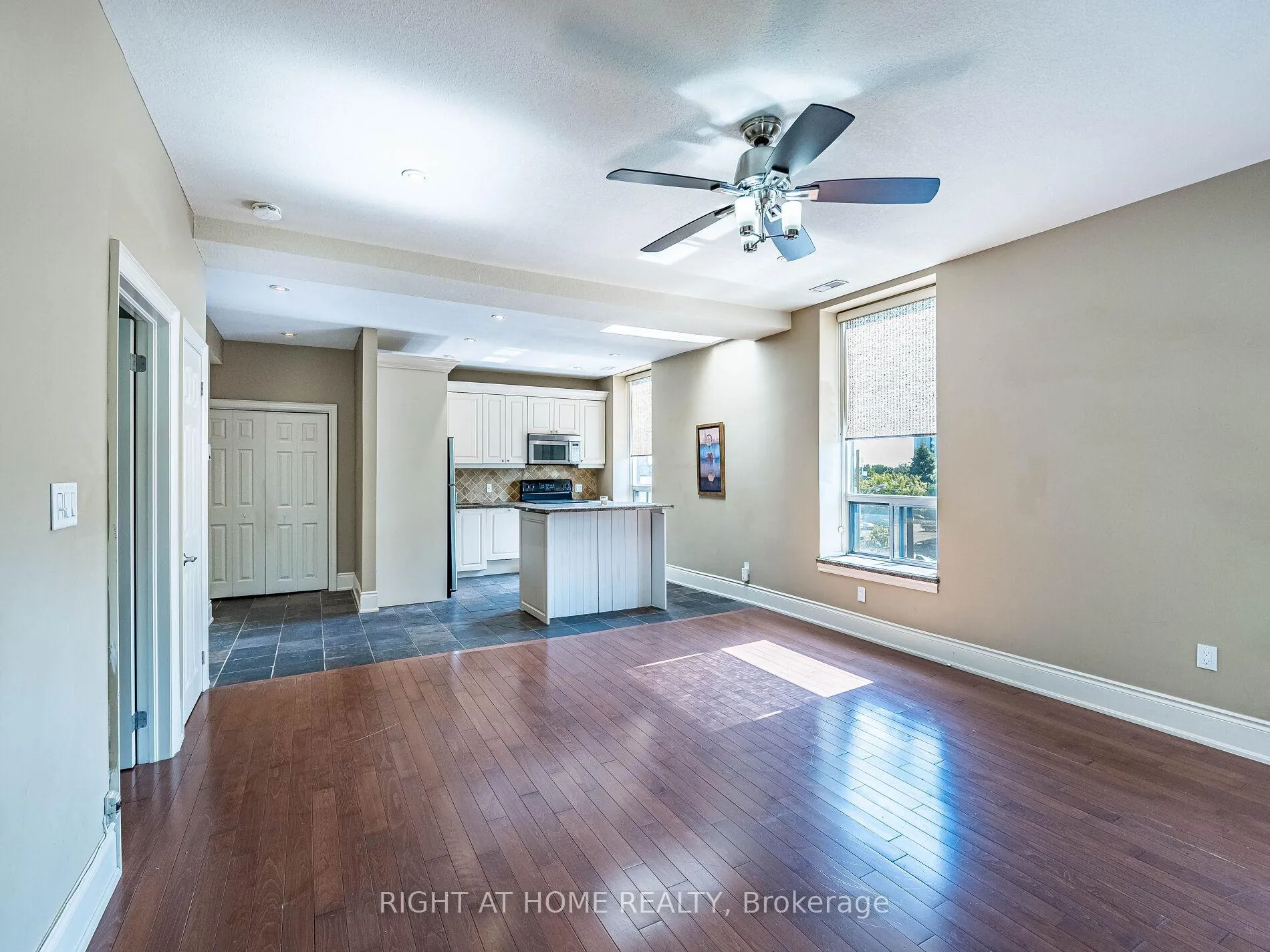 Photo 23 of Unit 302, 283 King Street E, Hamilton, Beasley — HOMEH