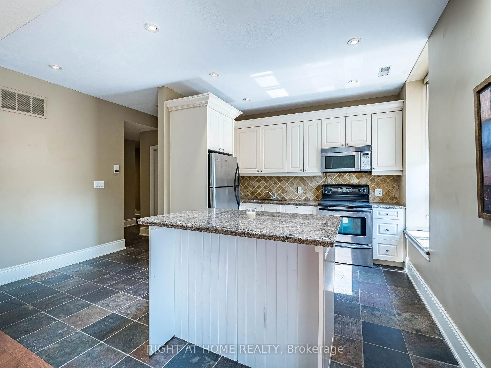 Photo 28 of Unit 302, 283 King Street E, Hamilton, Beasley — HOMEH