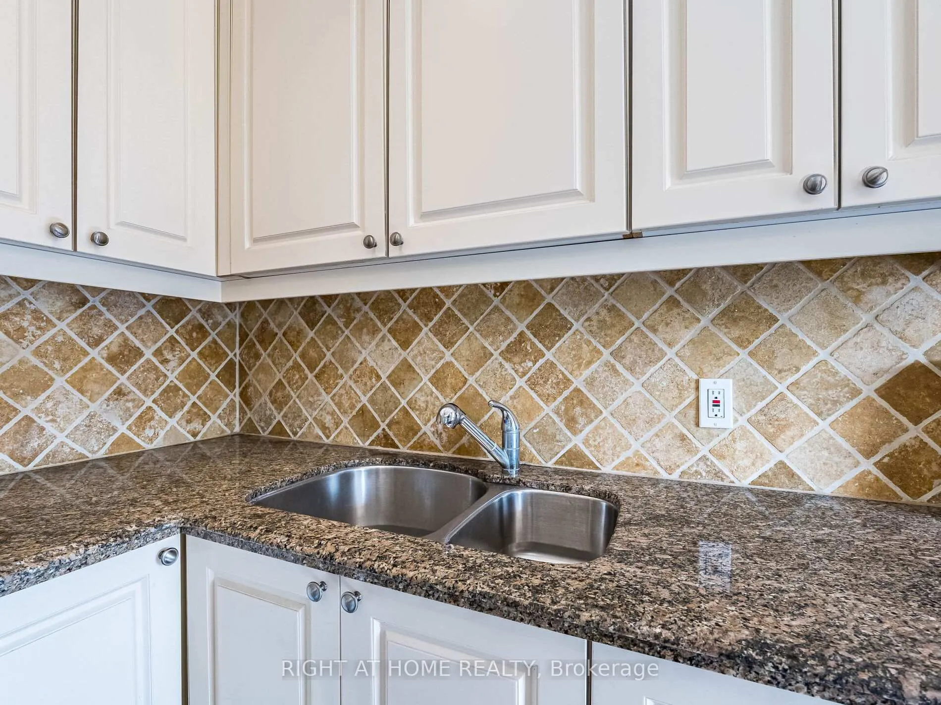 Photo 30 of Unit 302, 283 King Street E, Hamilton, Beasley — HOMEH