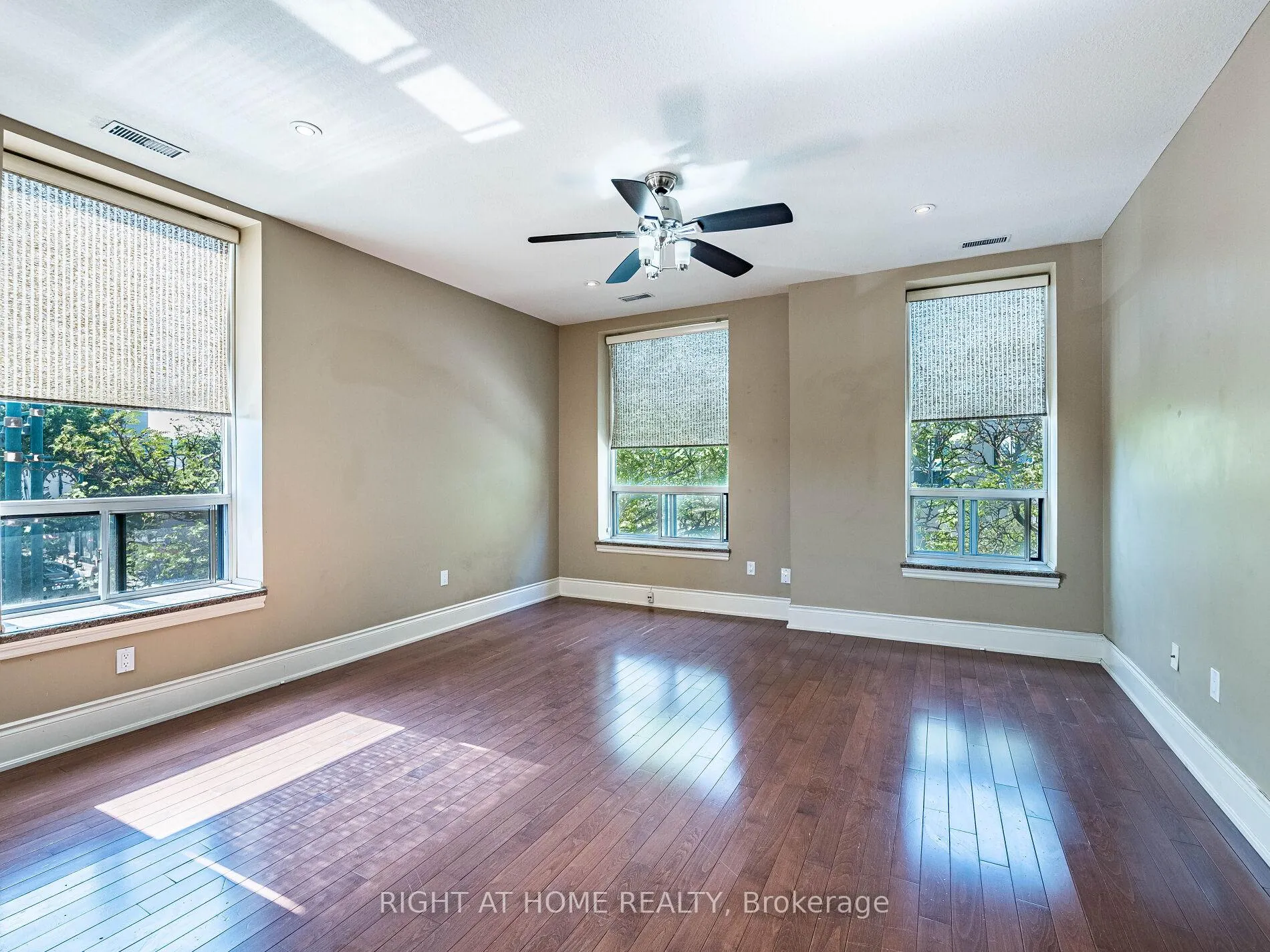 Photo 34 of Unit 302, 283 King Street E, Hamilton, Beasley — HOMEH