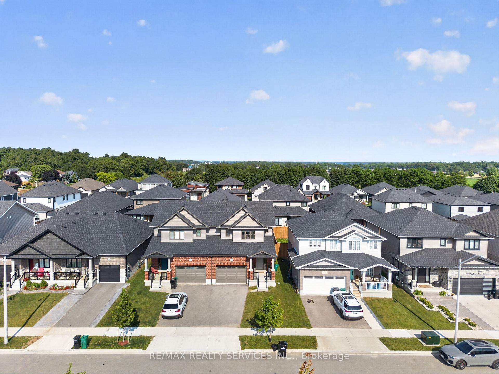 Photo 5 of 138 Woodberry Crescent, Woolwich, Elmira — HOMEH