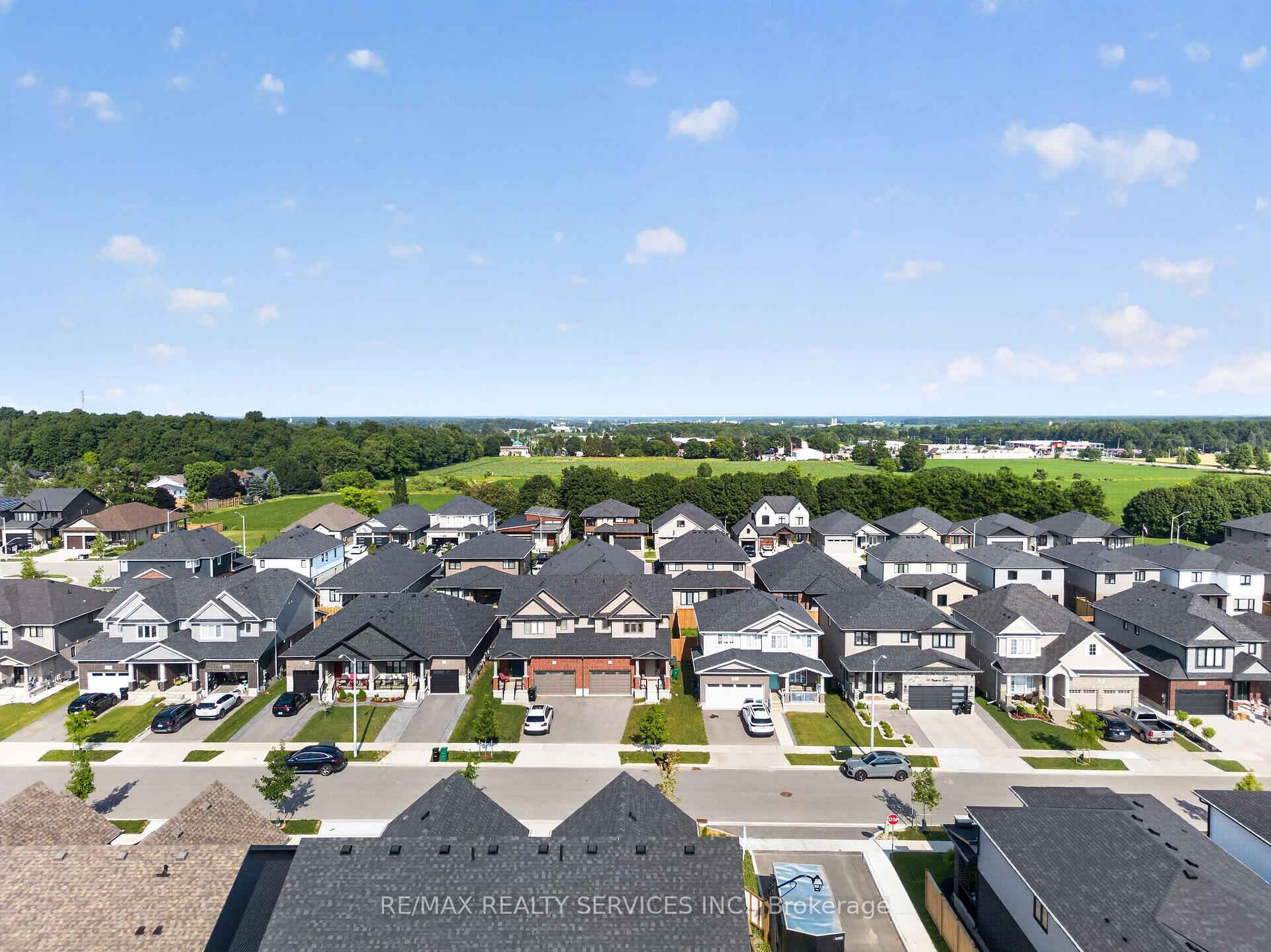 Photo 7 of 138 Woodberry Crescent, Woolwich, Elmira — HOMEH