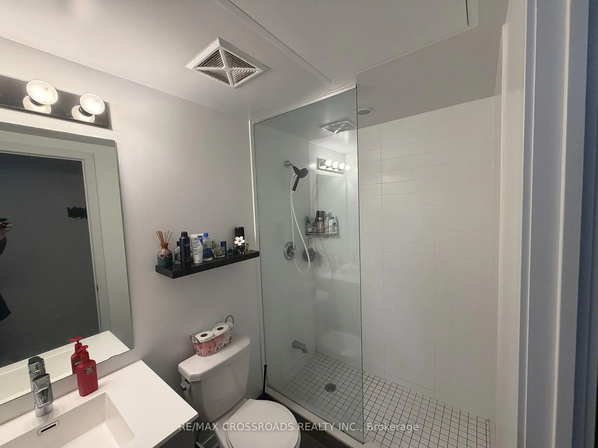 Photo 6 of Unit 1211, 60 Berwick Avenue, Toronto, Yonge-Eglinton — HOMEH