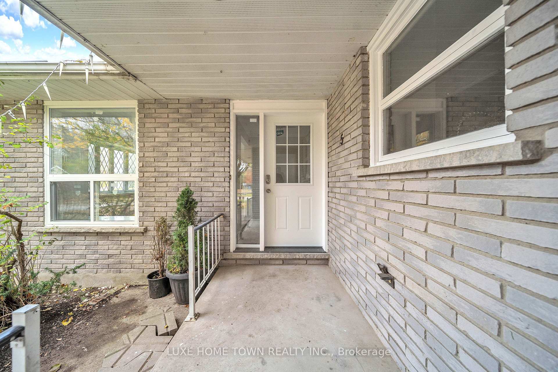 Photo 5 of 5 Centennial Drive, Brockton — HOMEH