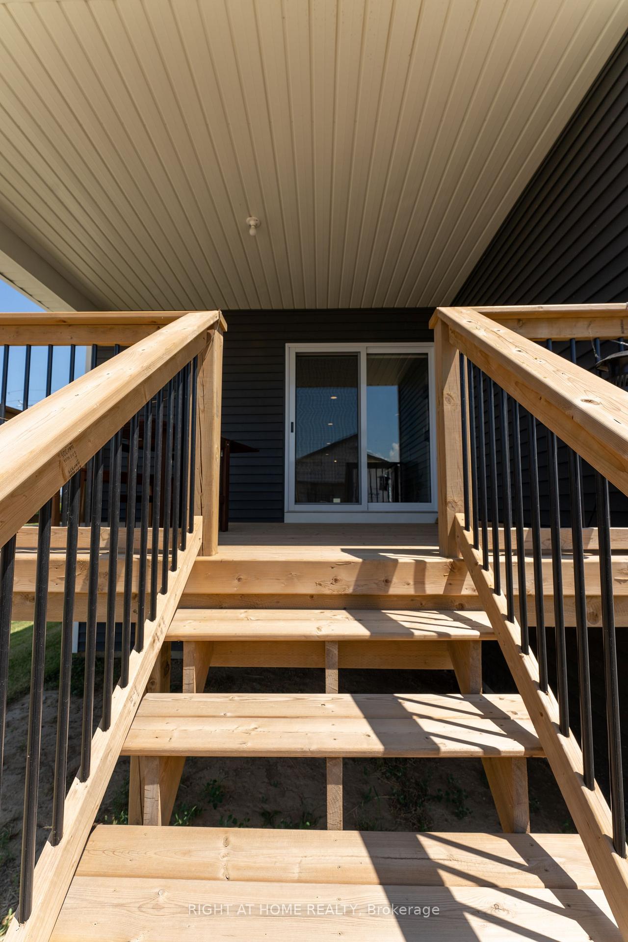 Photo 18 of 115 Howard Road, Chatham-Kent, Chatham — HOMEH