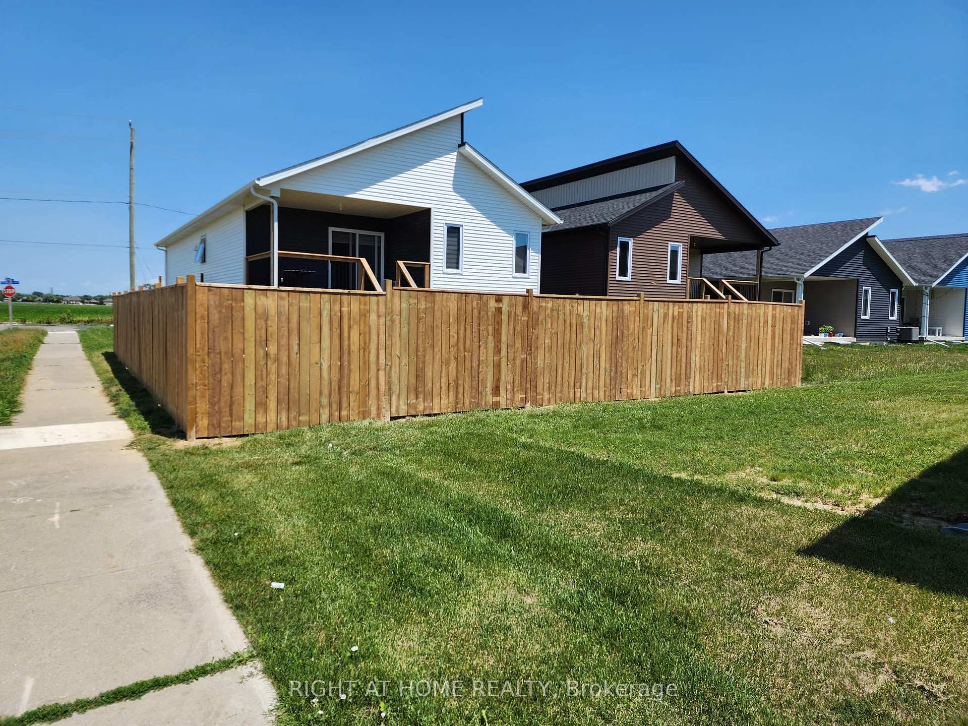 Photo 22 of 115 Howard Road, Chatham-Kent, Chatham — HOMEH