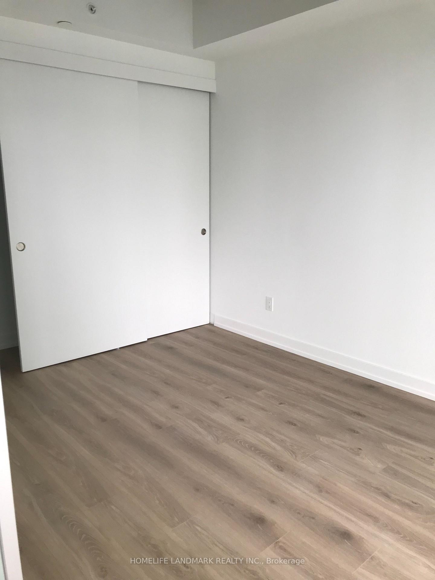 Photo 2 of Unit 8, 161 Roehampton Avenue, Toronto, Mount Pleasant West — HOMEH