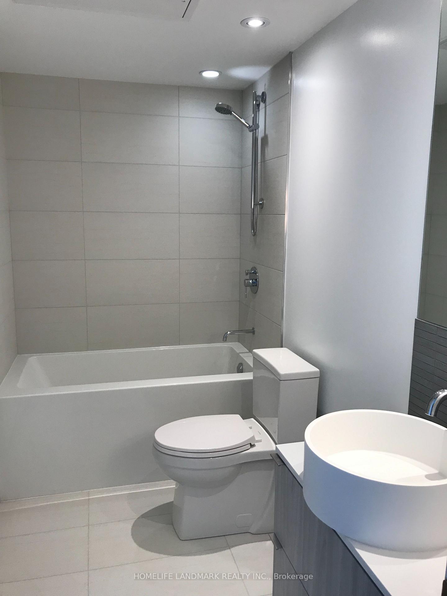 Photo 3 of Unit 8, 161 Roehampton Avenue, Toronto, Mount Pleasant West — HOMEH