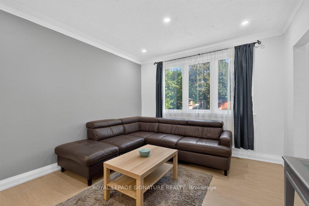 Photo 6 of Unit Main, 20 Bayard Avenue, Scarborough, Wexford-Maryvale — HOMEH