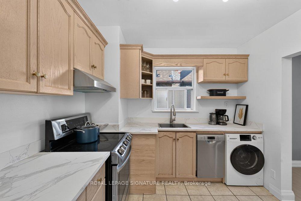 Photo 13 of Unit Main, 20 Bayard Avenue, Scarborough, Wexford-Maryvale — HOMEH