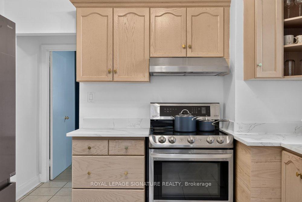 Photo 15 of Unit Main, 20 Bayard Avenue, Scarborough, Wexford-Maryvale — HOMEH
