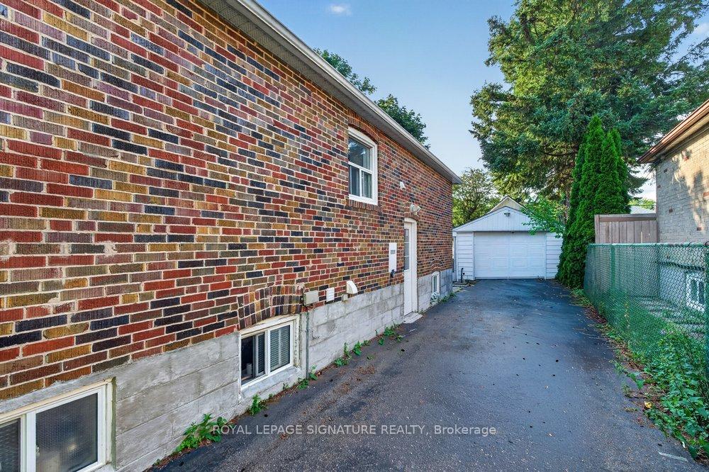 Photo 20 of Unit Main, 20 Bayard Avenue, Scarborough, Wexford-Maryvale — HOMEH