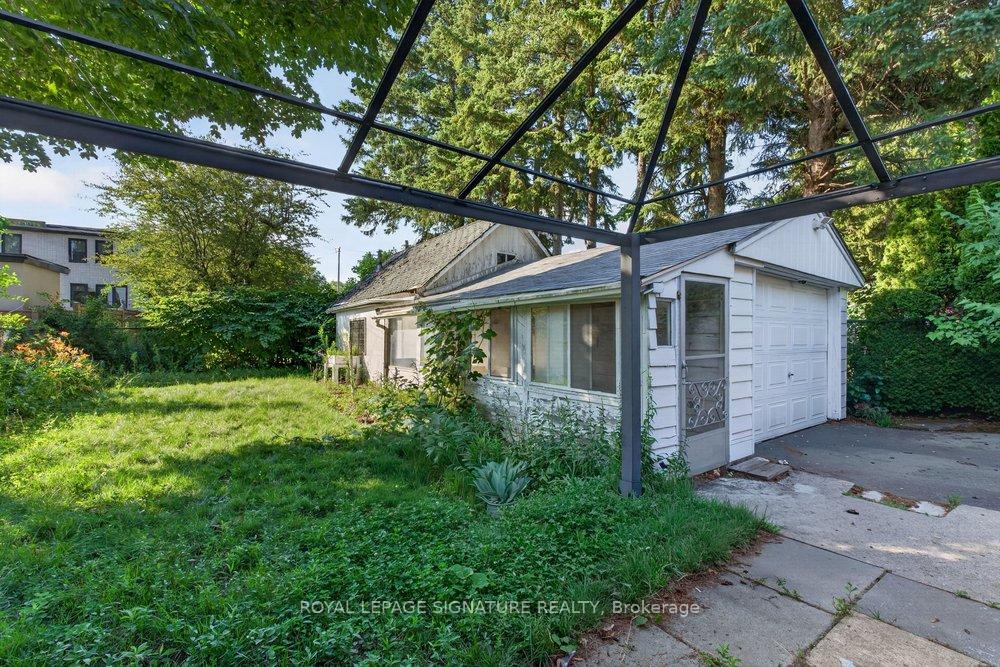 Photo 21 of Unit Main, 20 Bayard Avenue, Scarborough, Wexford-Maryvale — HOMEH