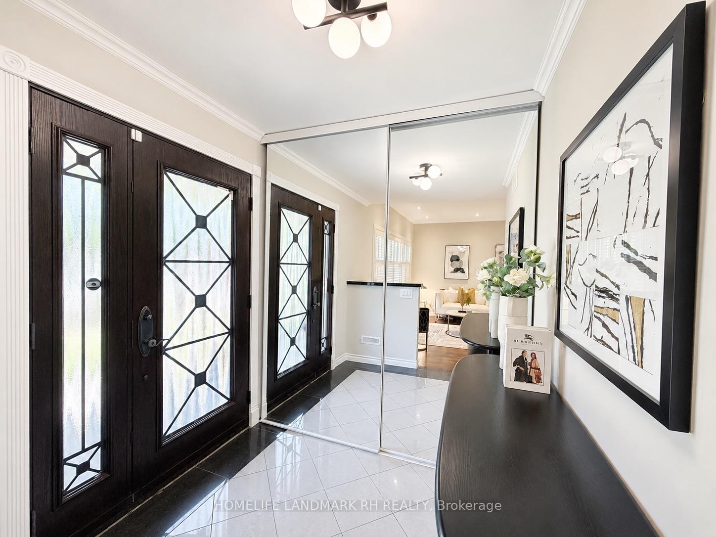 Photo 6 of 35 Royal Orchard Boulevard, Markham, Royal Orchard — HOMEH