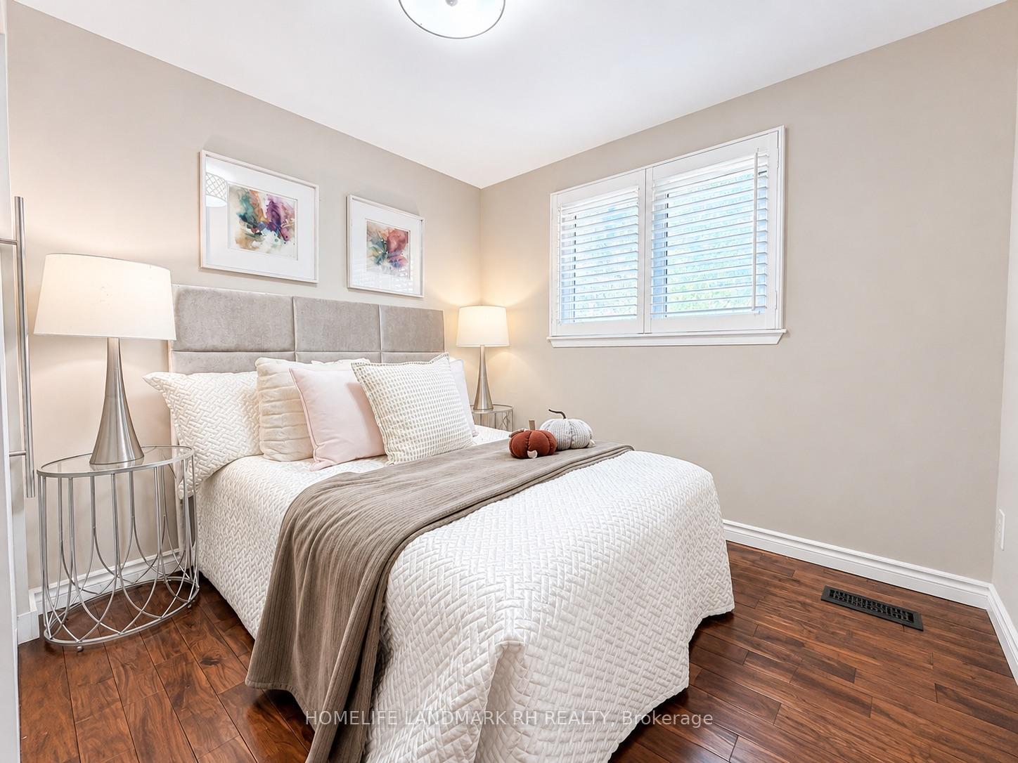 Photo 21 of 35 Royal Orchard Boulevard, Markham, Royal Orchard — HOMEH