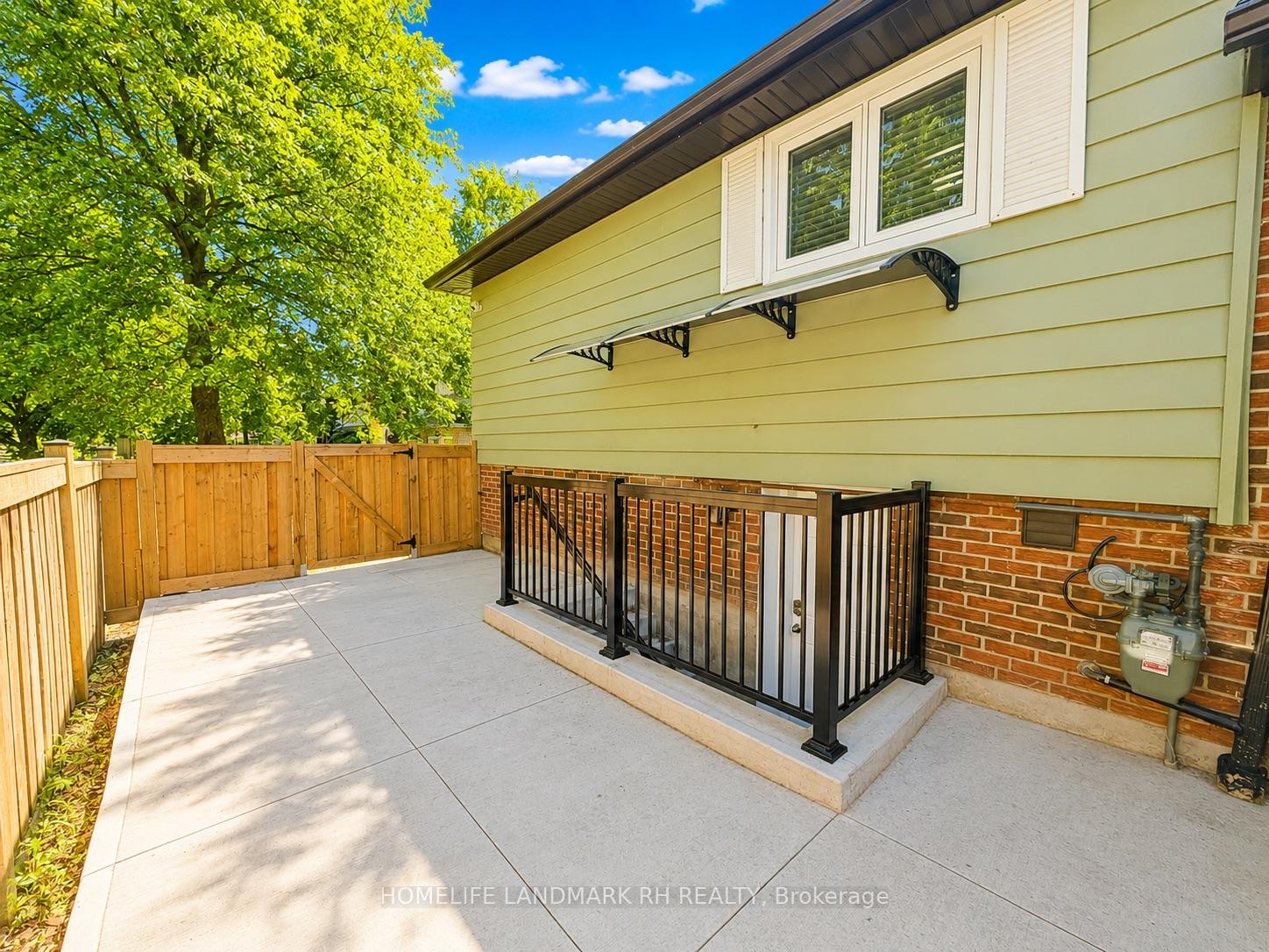 Photo 25 of 35 Royal Orchard Boulevard, Markham, Royal Orchard — HOMEH