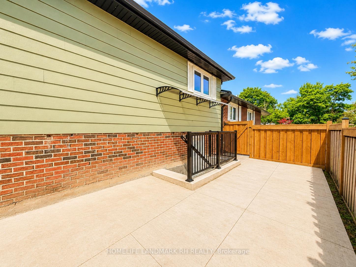 Photo 26 of 35 Royal Orchard Boulevard, Markham, Royal Orchard — HOMEH