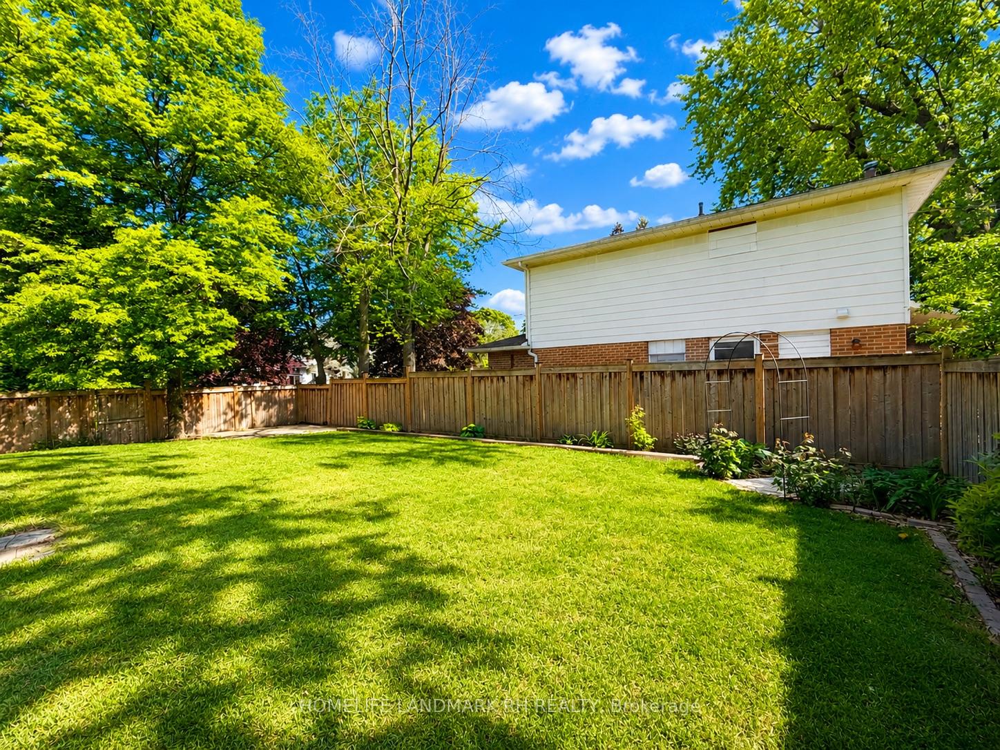 Photo 34 of 35 Royal Orchard Boulevard, Markham, Royal Orchard — HOMEH