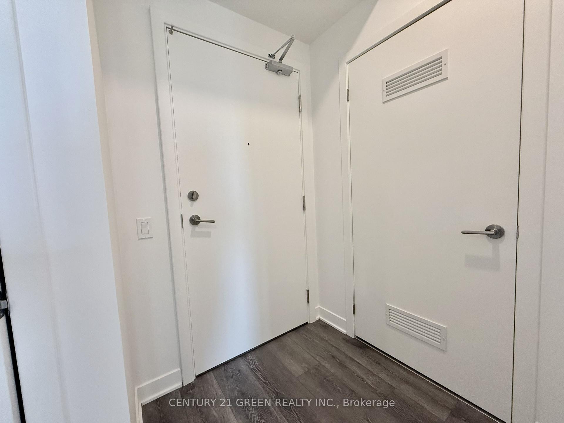 Photo 7 of Unit 810, 10 Flavelle Trail, Vaughan, Steeles West Industrial — HOMEH