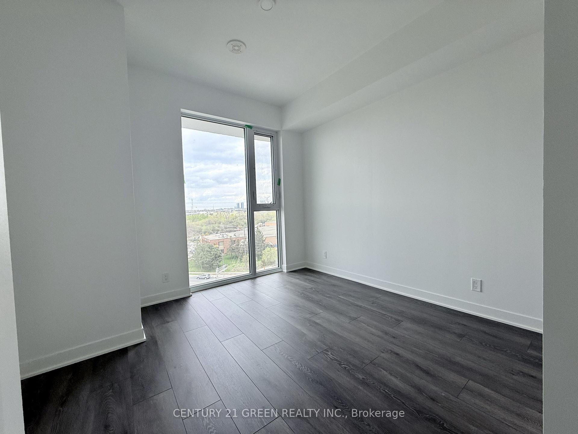 Photo 15 of Unit 810, 10 Flavelle Trail, Vaughan, Steeles West Industrial — HOMEH