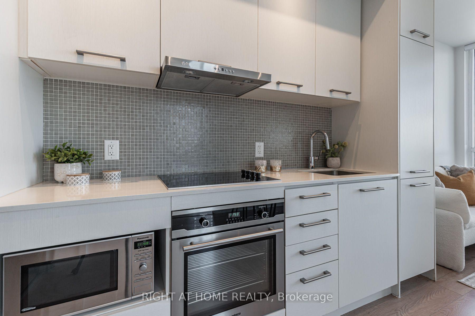 Photo 12 of Unit Ph209, 87 Peter Street, Toronto, Waterfront Communities — HOMEH