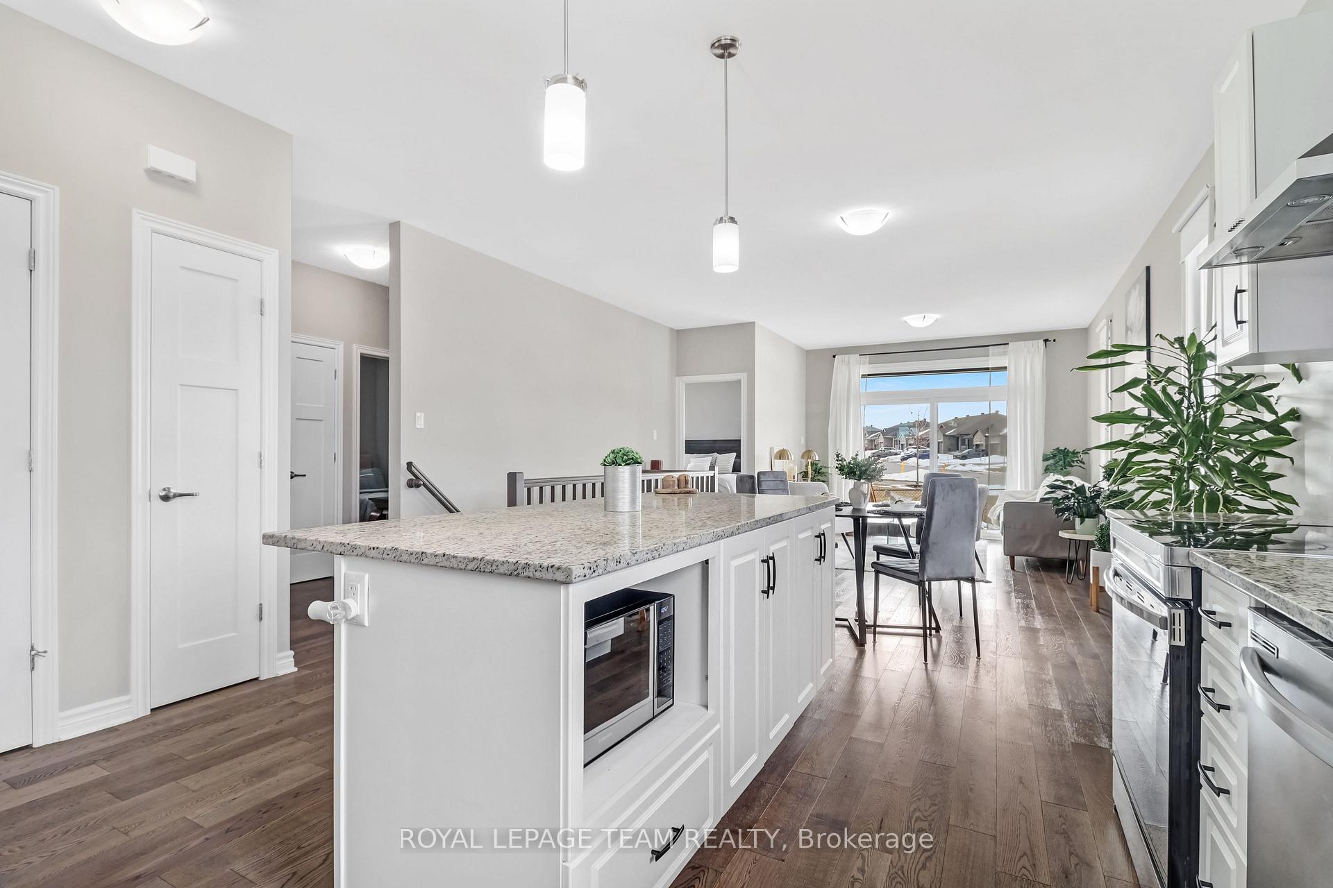 Photo 10 of 20 Seabert Drive, Arnprior, Arnprior — HOMEH