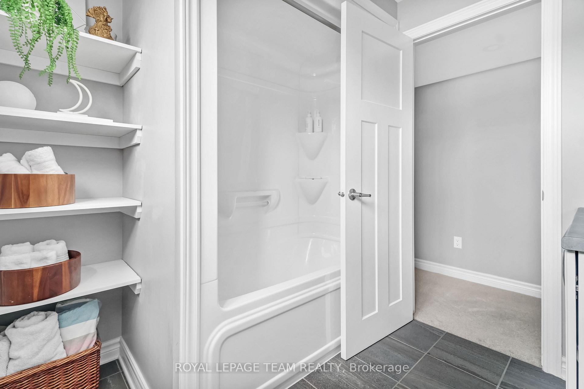 Photo 35 of 20 Seabert Drive, Arnprior, Arnprior — HOMEH