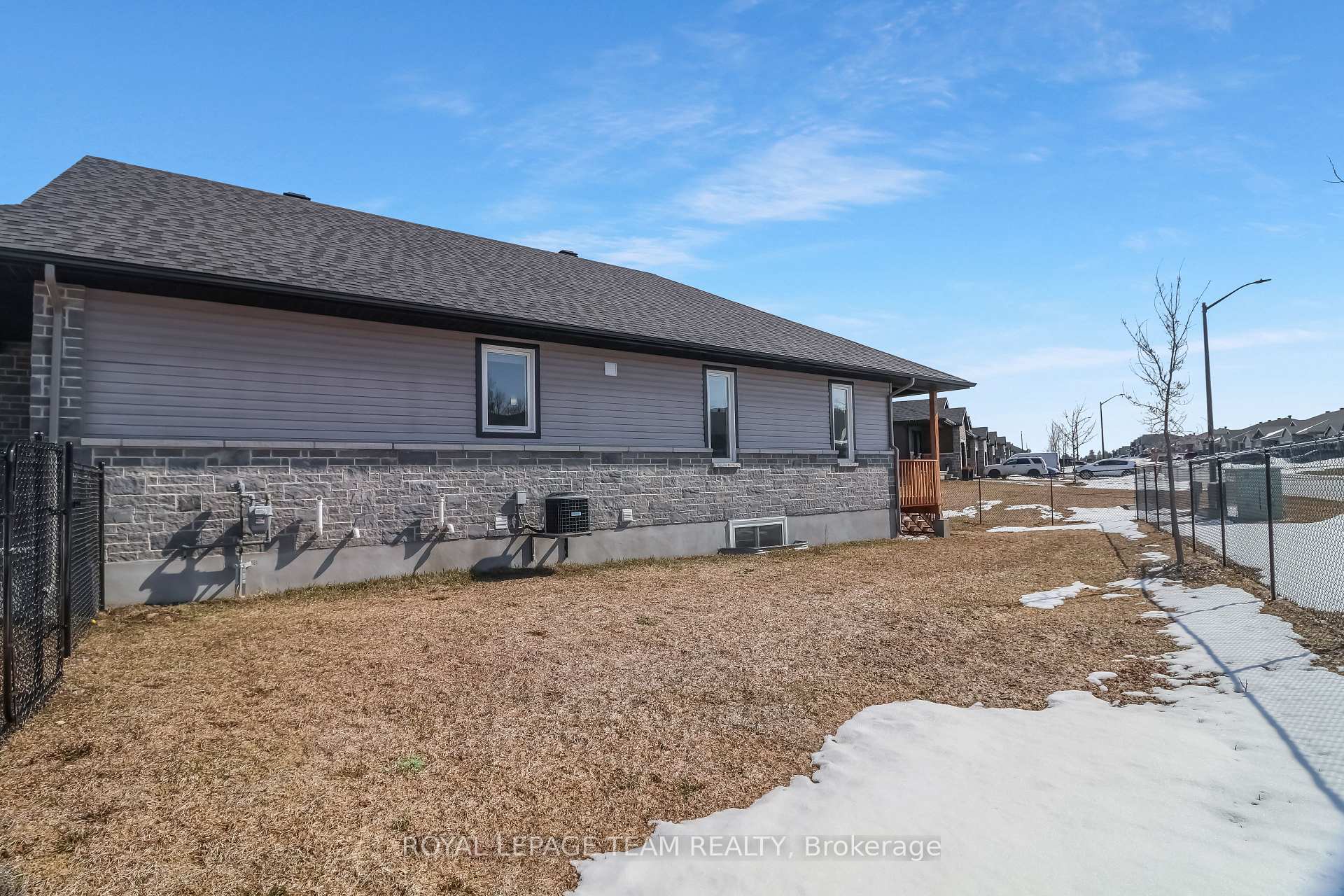 Photo 37 of 20 Seabert Drive, Arnprior, Arnprior — HOMEH