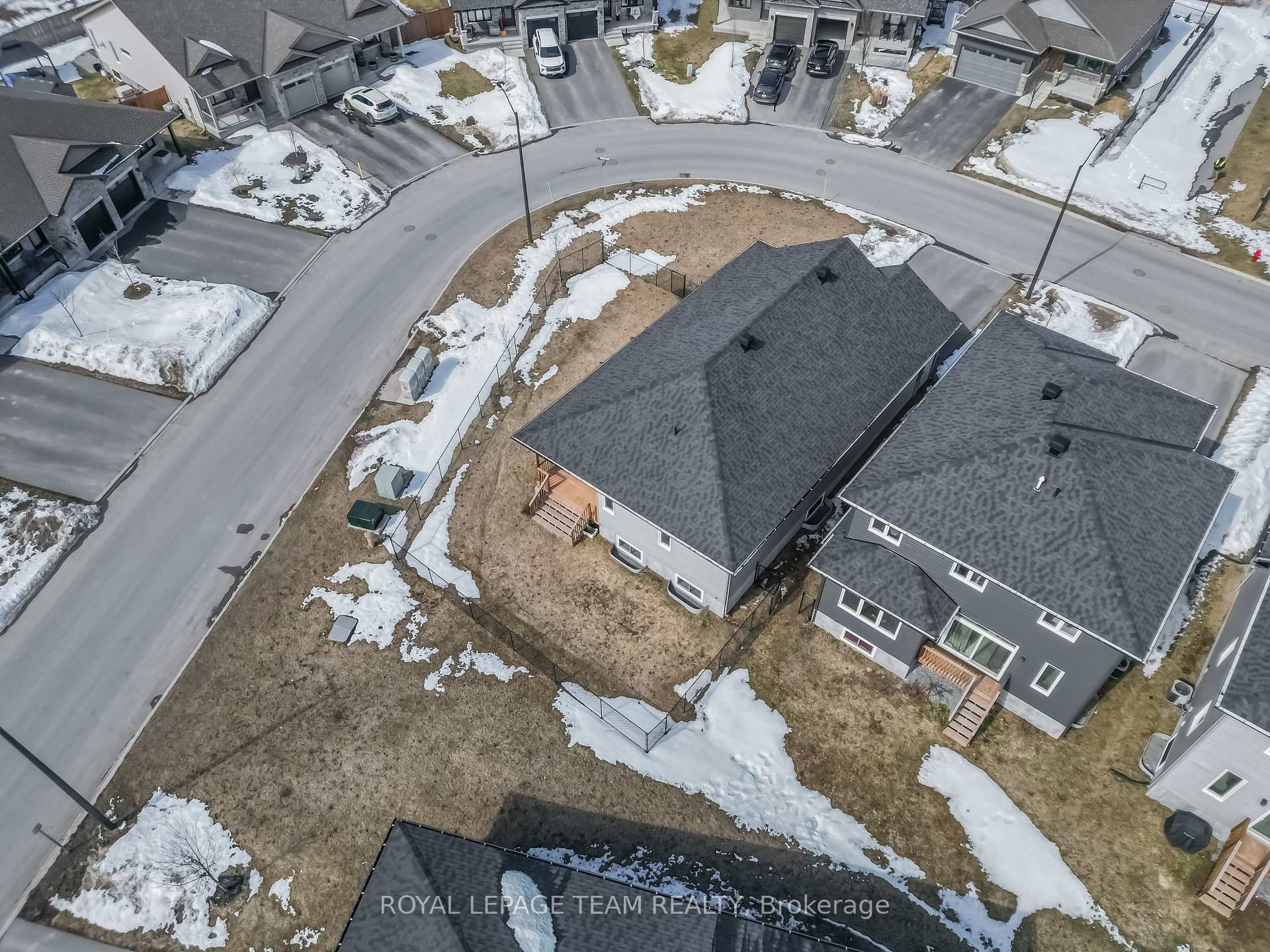 Photo 45 of 20 Seabert Drive, Arnprior, Arnprior — HOMEH