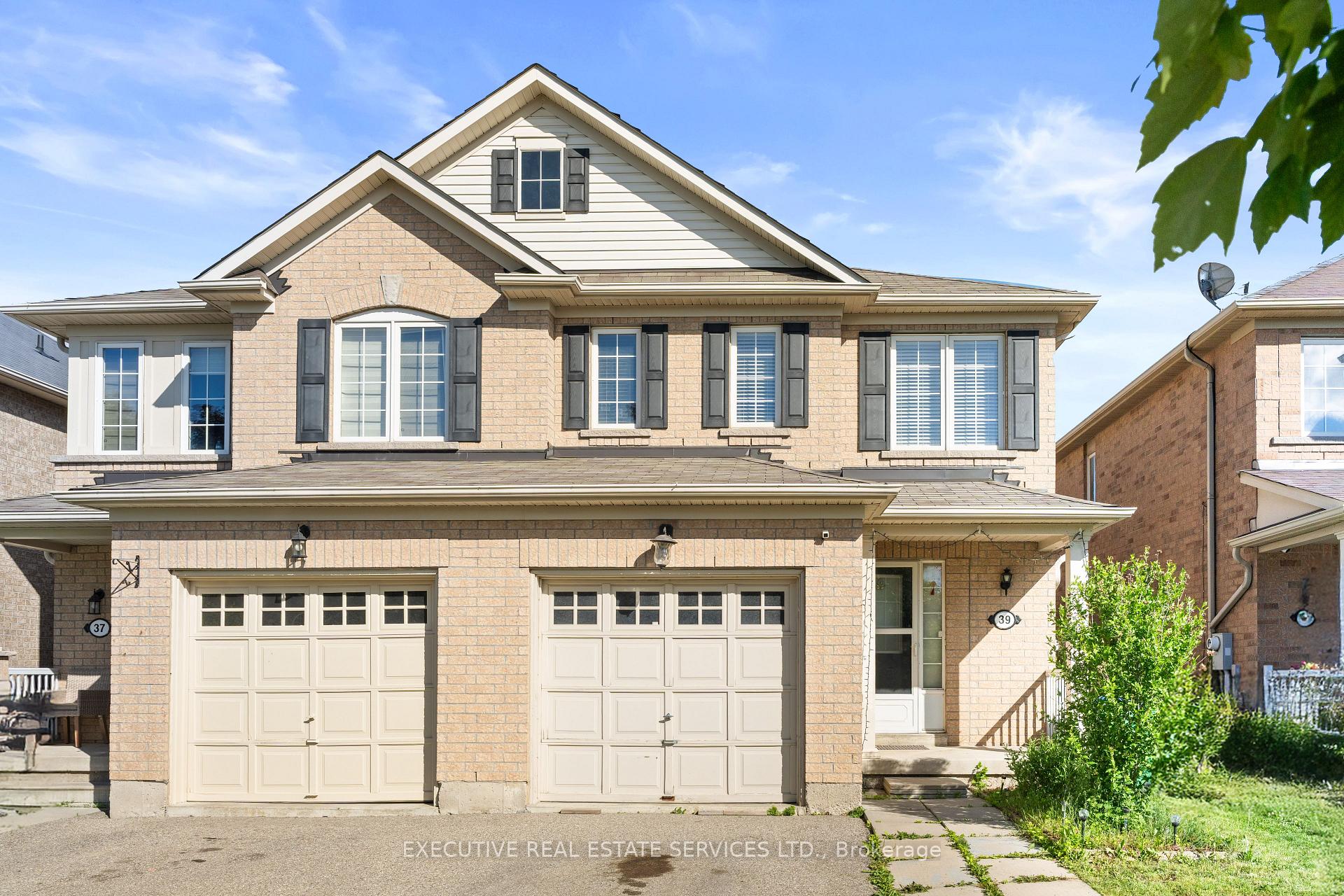 Photo 2 of 39 Kintyre Street, Brampton, Heart Lake West — HOMEH