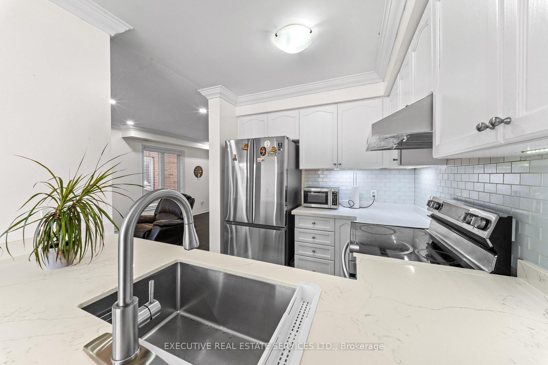 Photo 20 of 39 Kintyre Street, Brampton, Heart Lake West — HOMEH