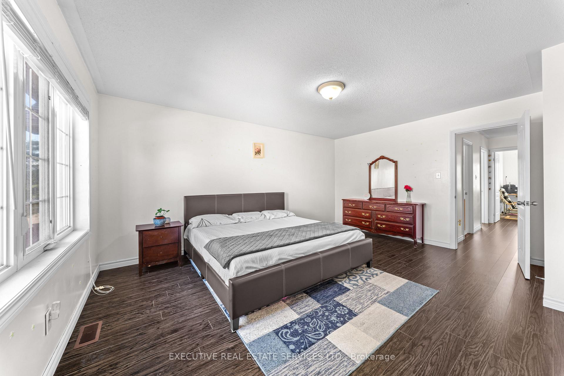 Photo 23 of 39 Kintyre Street, Brampton, Heart Lake West — HOMEH