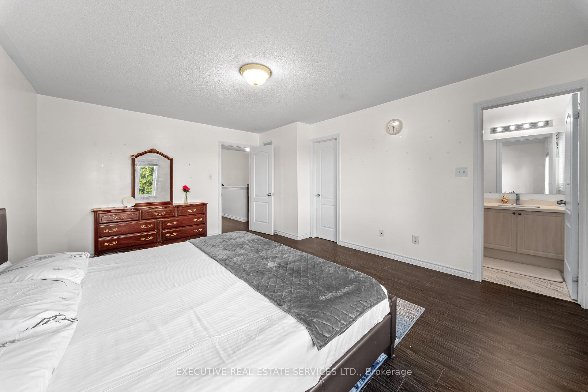 Photo 24 of 39 Kintyre Street, Brampton, Heart Lake West — HOMEH