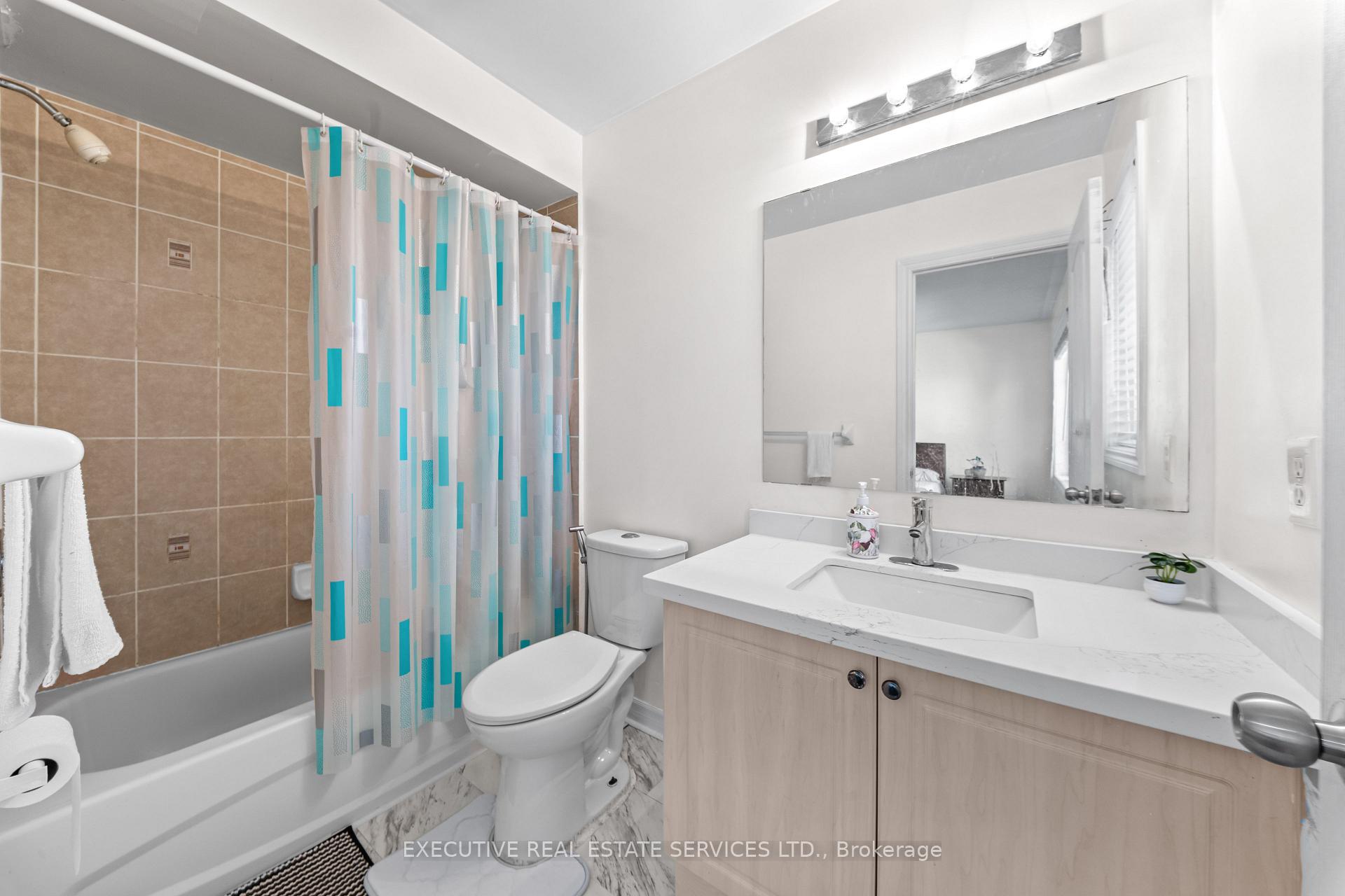 Photo 25 of 39 Kintyre Street, Brampton, Heart Lake West — HOMEH