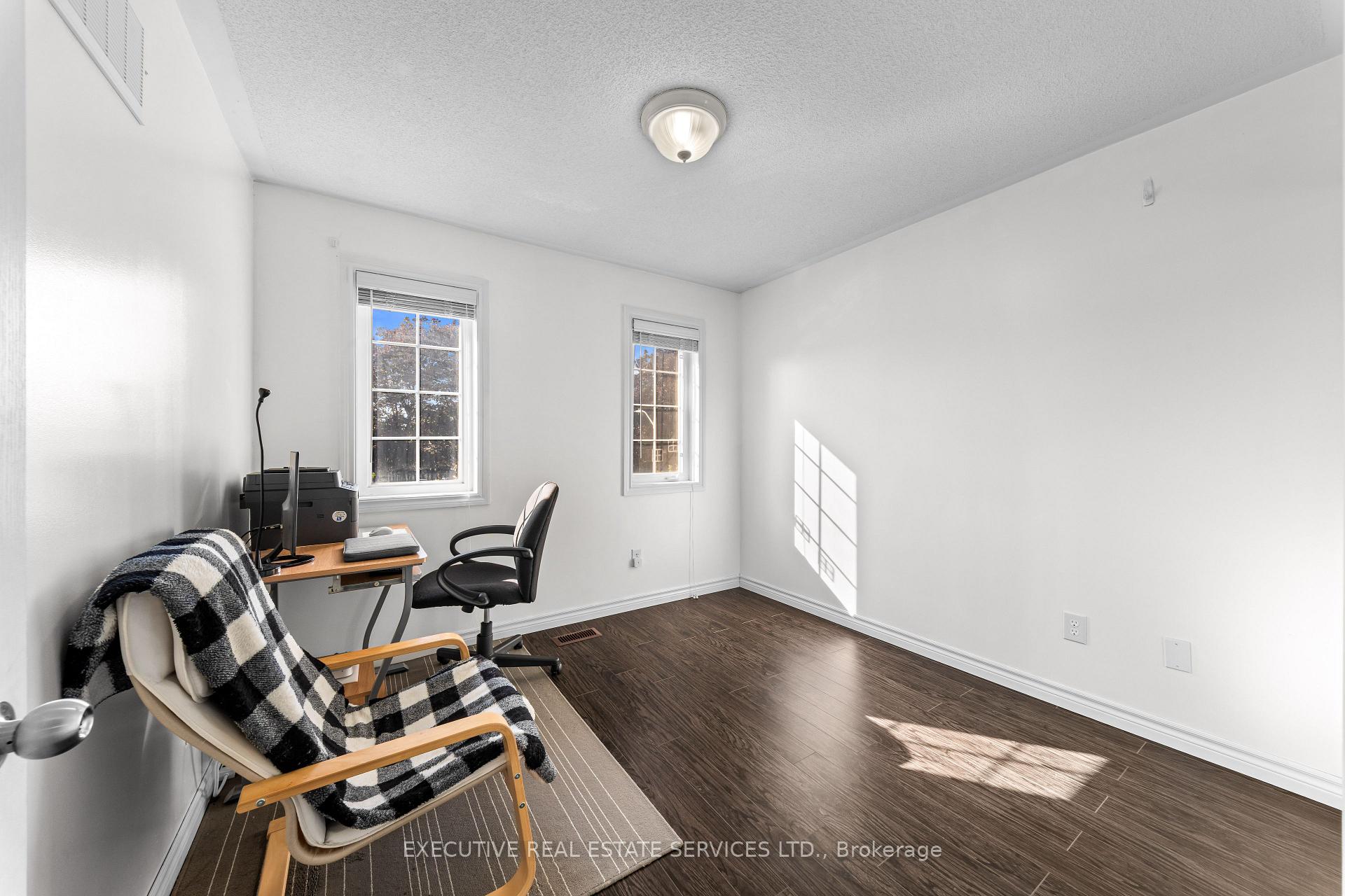 Photo 30 of 39 Kintyre Street, Brampton, Heart Lake West — HOMEH