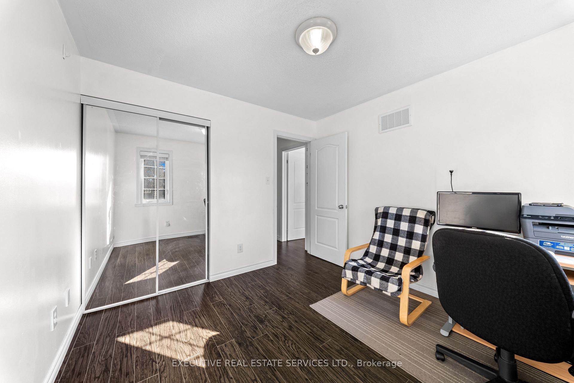 Photo 31 of 39 Kintyre Street, Brampton, Heart Lake West — HOMEH