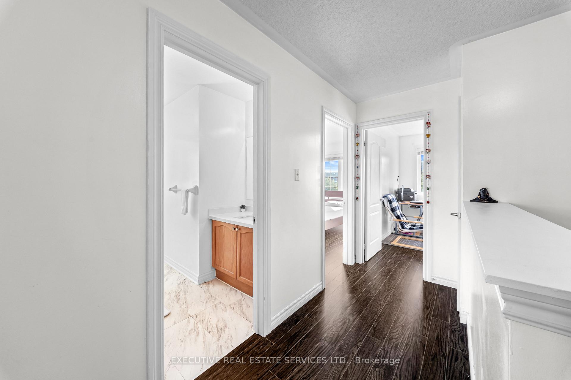 Photo 33 of 39 Kintyre Street, Brampton, Heart Lake West — HOMEH