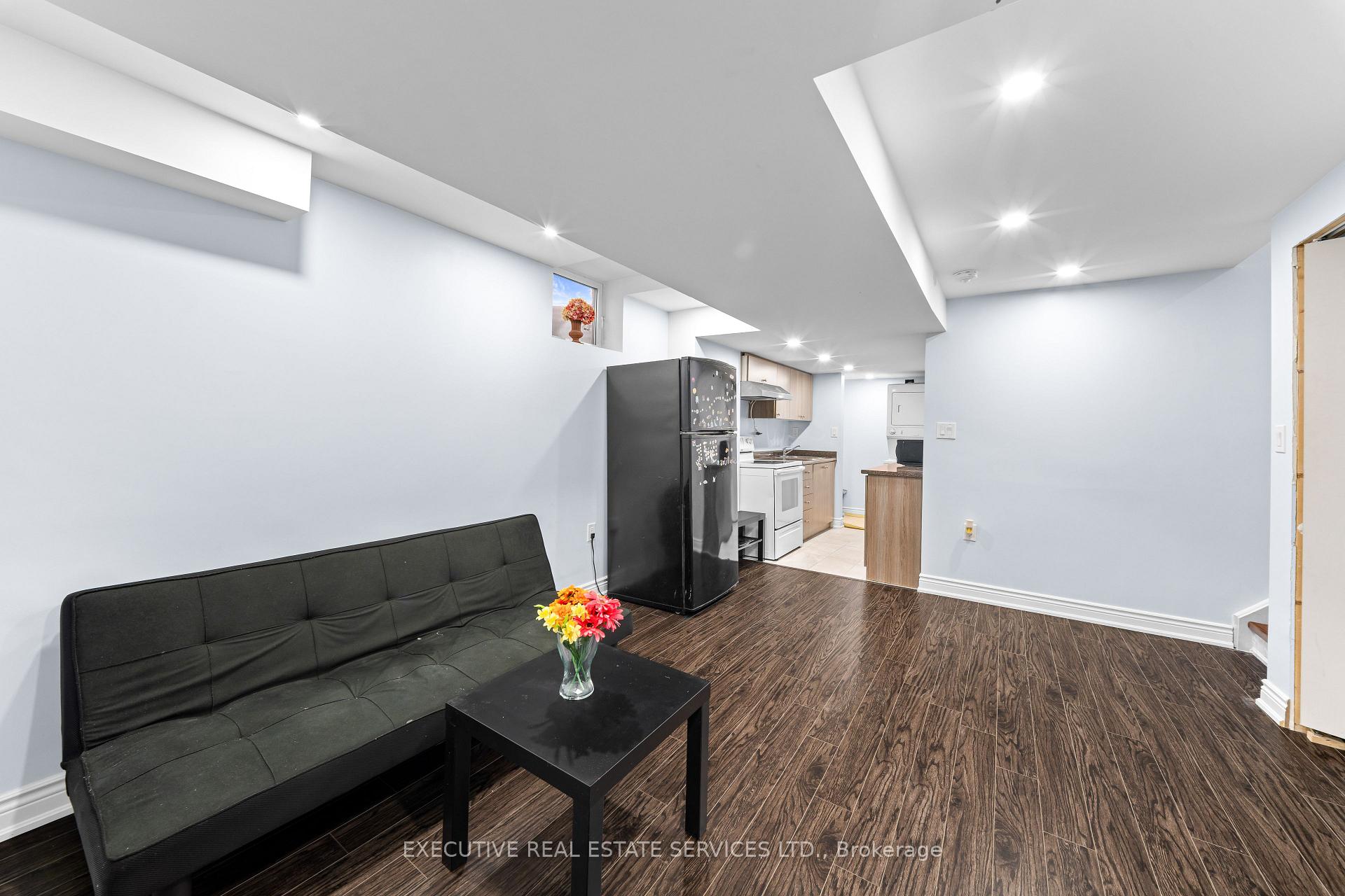 Photo 36 of 39 Kintyre Street, Brampton, Heart Lake West — HOMEH