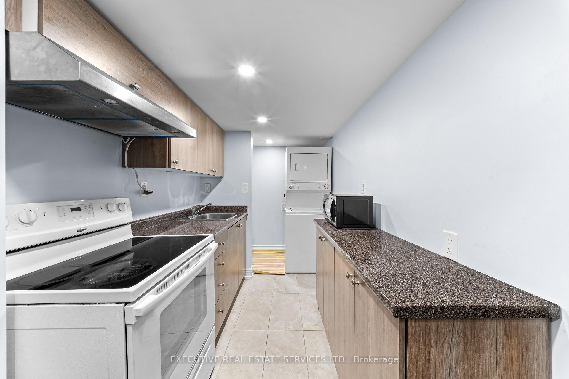 Photo 37 of 39 Kintyre Street, Brampton, Heart Lake West — HOMEH