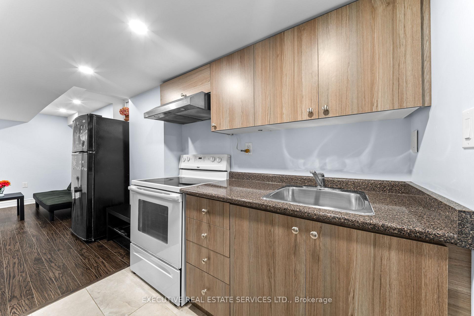 Photo 38 of 39 Kintyre Street, Brampton, Heart Lake West — HOMEH
