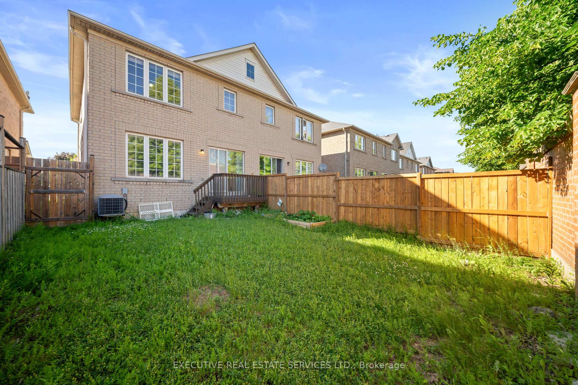 Photo 44 of 39 Kintyre Street, Brampton, Heart Lake West — HOMEH