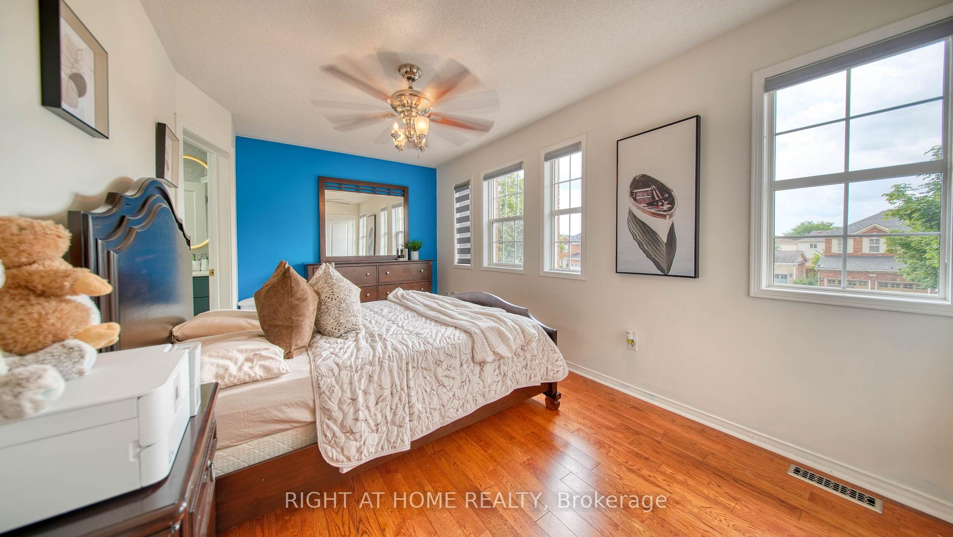 Photo 21 of 211 Queen Mary Drive, Brampton, Fletcher's Meadow — HOMEH
