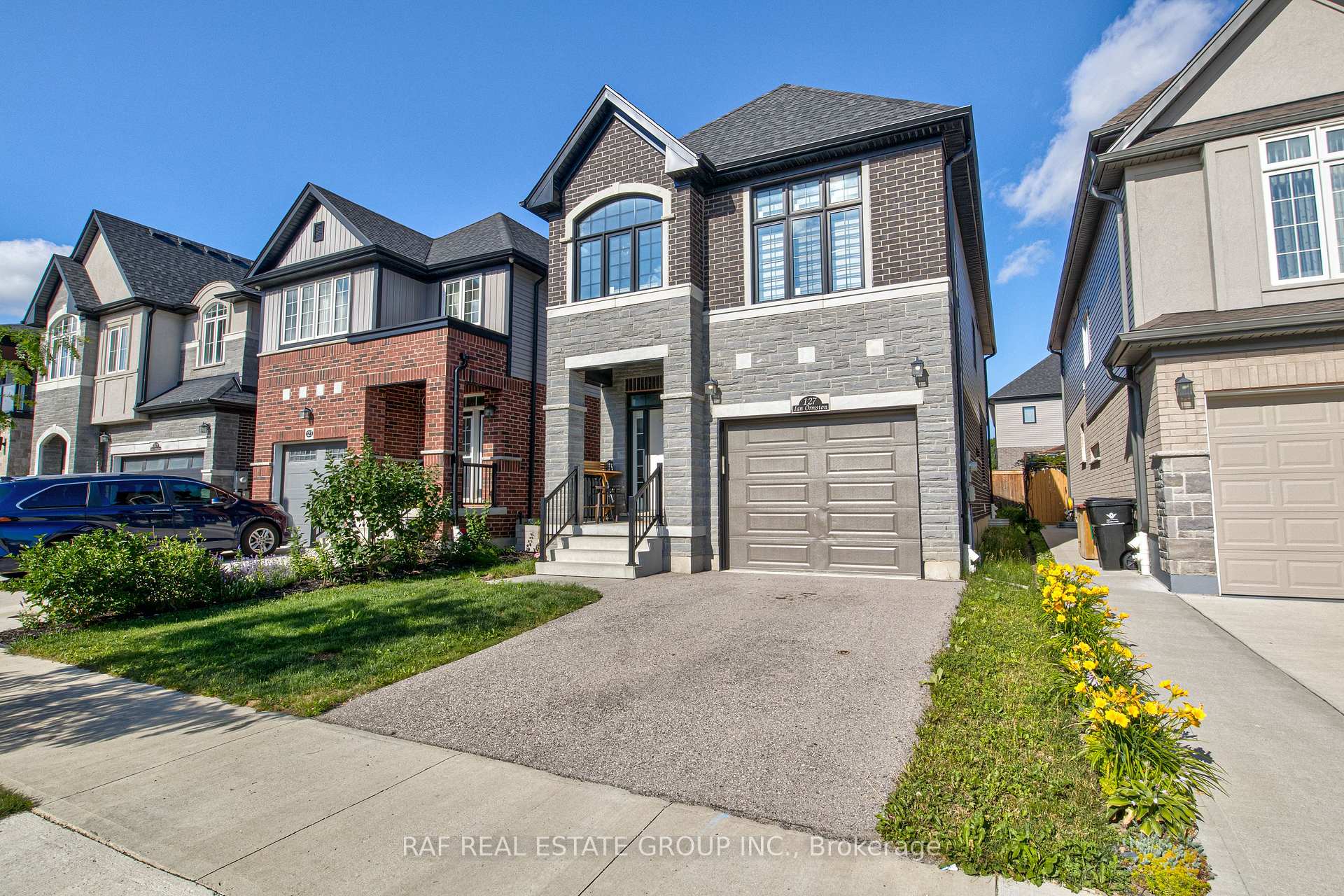 Photo 3 of 127 Ian Ormston Drive, Kitchener, Doon South — HOMEH