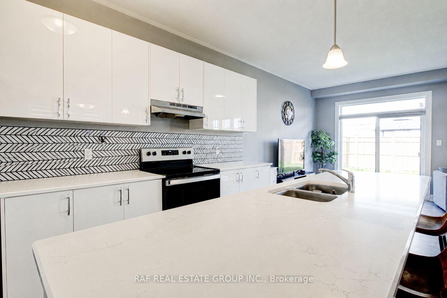 Photo 9 of 127 Ian Ormston Drive, Kitchener, Doon South — HOMEH