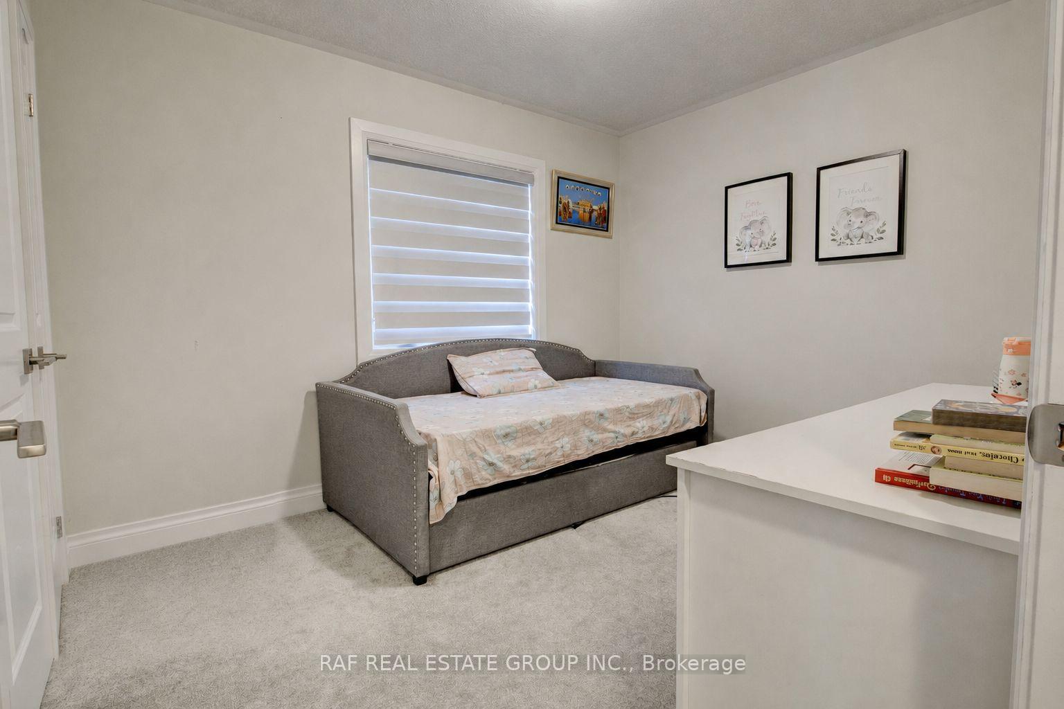 Photo 32 of 127 Ian Ormston Drive, Kitchener, Doon South — HOMEH