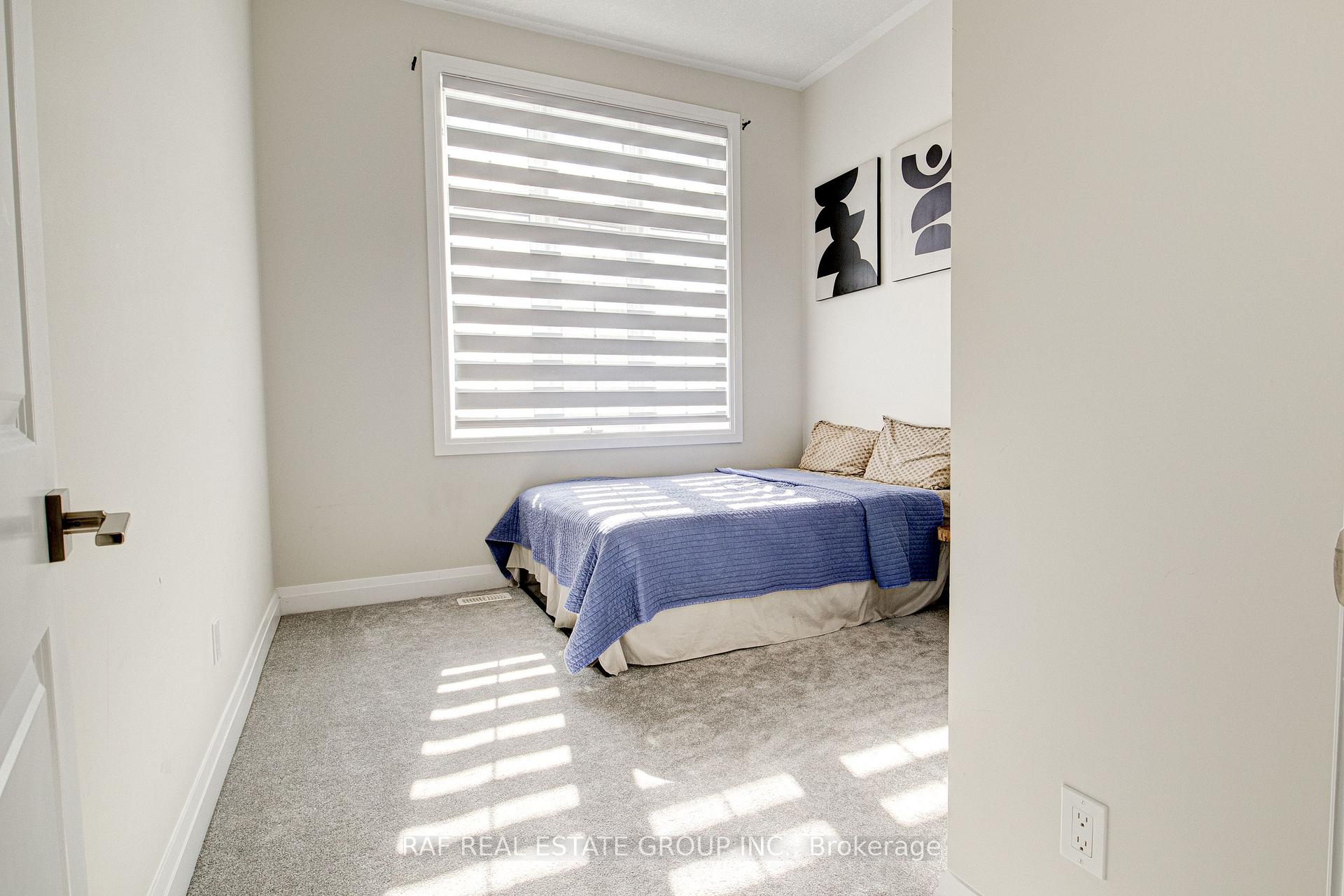 Photo 38 of 127 Ian Ormston Drive, Kitchener, Doon South — HOMEH